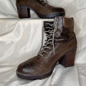 MIA - BROWN LACE UP BOOOTIES 🍂 //